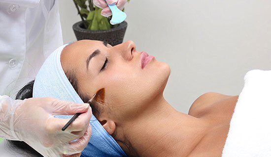 Read more about the article Which type of Skin Concerns do Chemical Skin Peels Treat