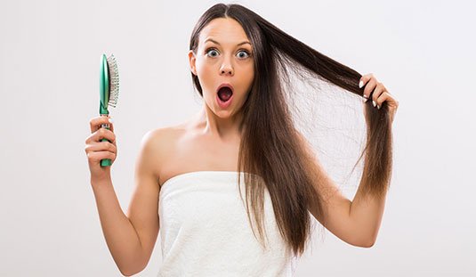 Read more about the article Dandruff Demystified Causes, Myths, and Effective Treatment Solutions