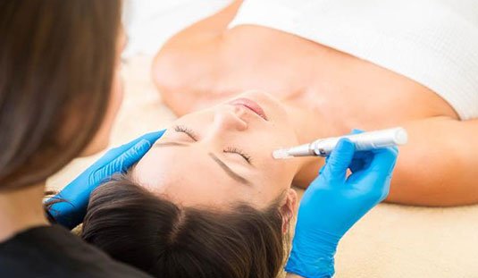 Read more about the article Microneedling radio frequency benefits and what’s the best age to go for it?